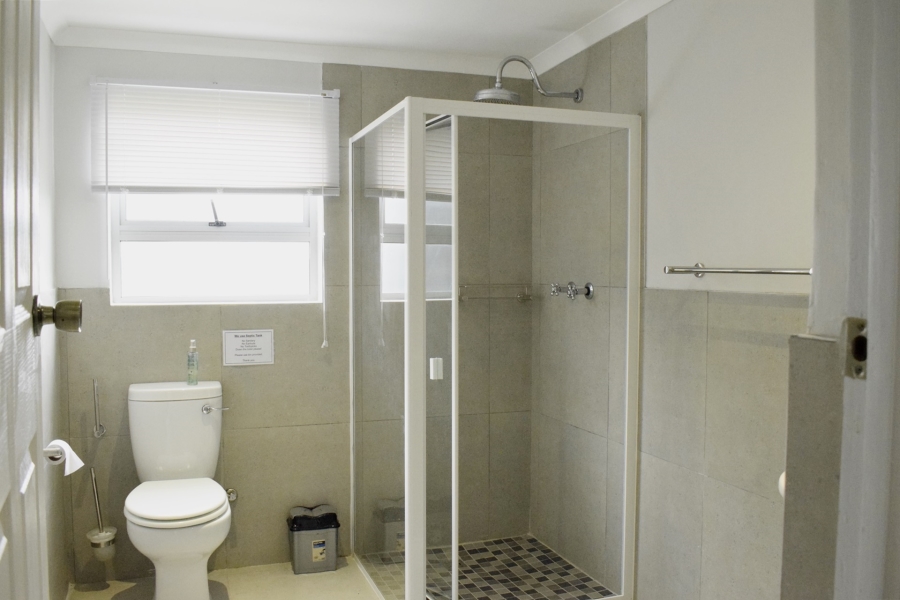 5 Bedroom Property for Sale in Struisbaai Western Cape